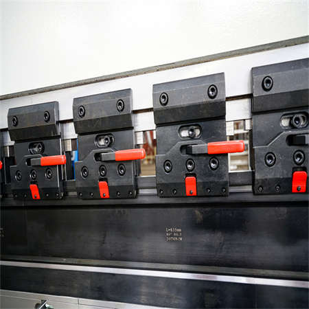 Máquina de dobra de dobradeira CNC altamente funcional com ferramentas de dobra