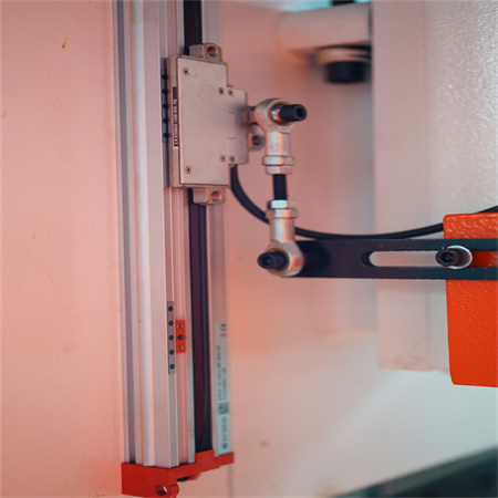 Prensa prensa hidráulica accurl cnc com 6 + 1 eixo para máquina de dobra de chapa de aço dobradeira