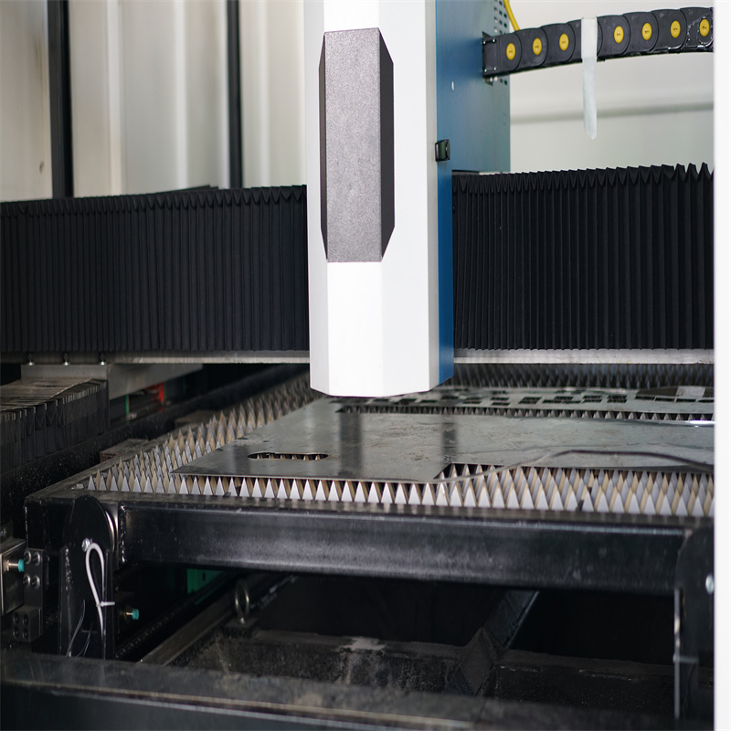 Máquina de corte a laser de fibra de 1kw 2kw bom preço para chapas metálicas