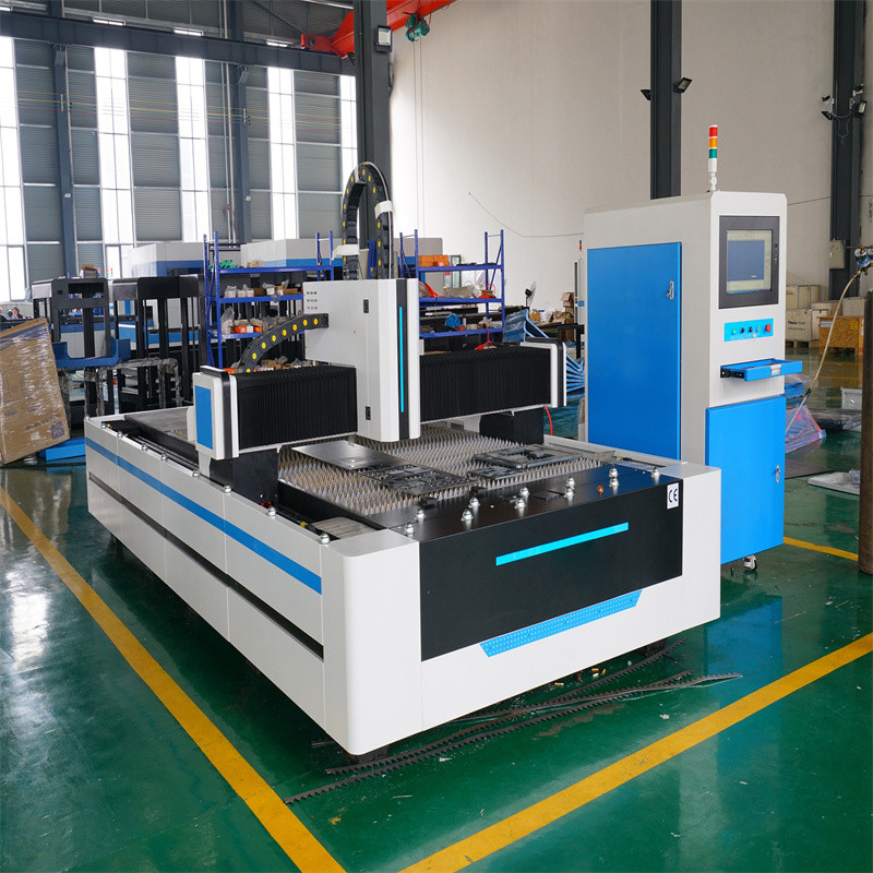 Máquina de corte a laser de fibra de alumínio 3015 1500x3000 Equipamento industrial a laser