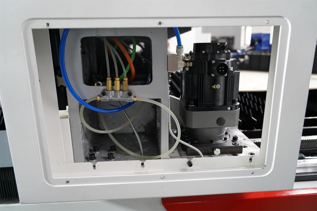 Máquina de corte a laser de fibra CNC de aço inoxidável 3015 4kw 1kw 2kw 3kw