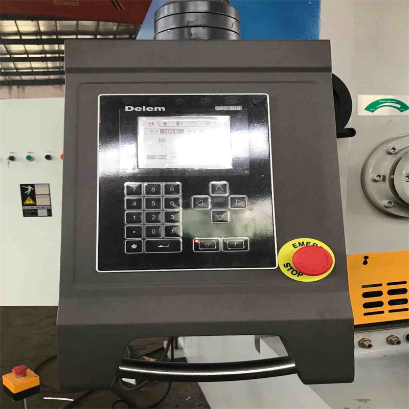 Máquina de corte guilhotina automática de chapas metálicas hidráulicas CNC para processamento metálico