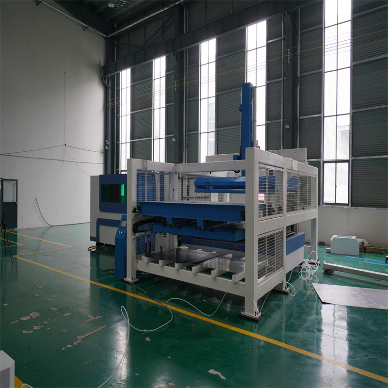 Máquina de corte a laser de fibra CNC de chapa de metal de alta potência 3015 2000 W